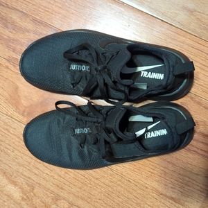 Nike Women's Free TR 8 Training Shoes, Black - Size 7